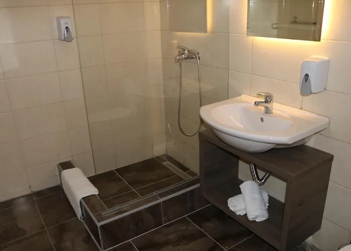 Skadarlija 3* Βελιγράδι